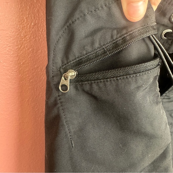 Patagonia Men’s black short in waist size 34 tie waist with zipper pockets - Picture 6 of 8